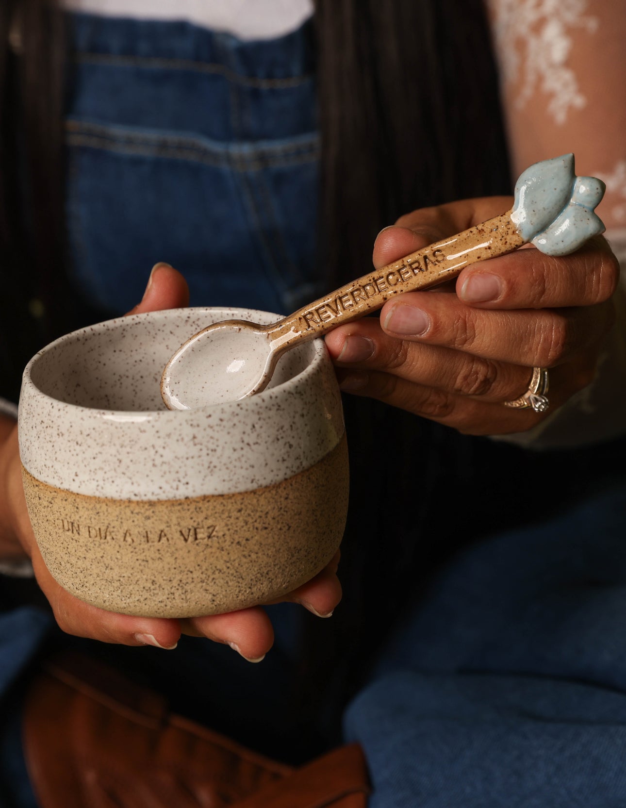 Cuchara “Reverdecerás” – X TU Amor Pottery