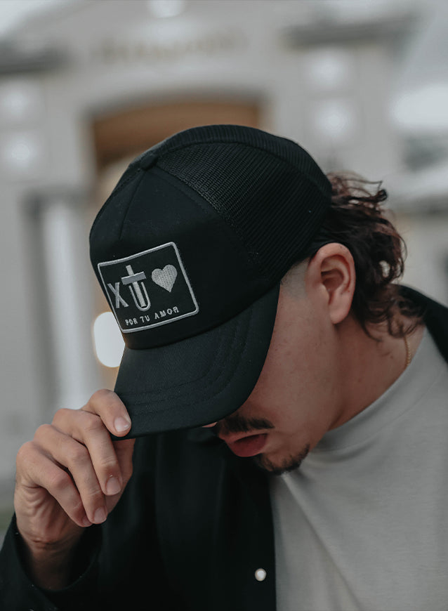 X Tu Amor Black Trucker Cap